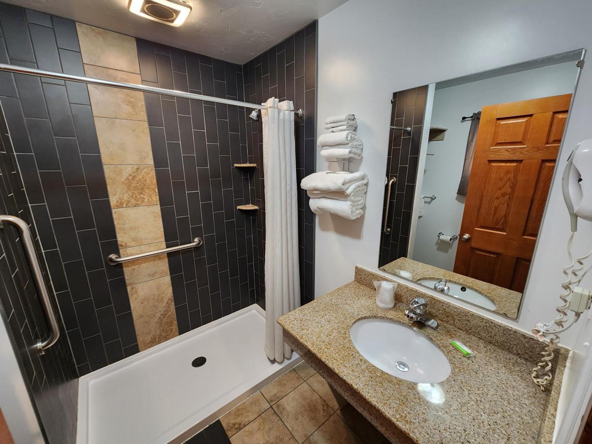 Jefferson Hills Motel Clairton Екстериор снимка