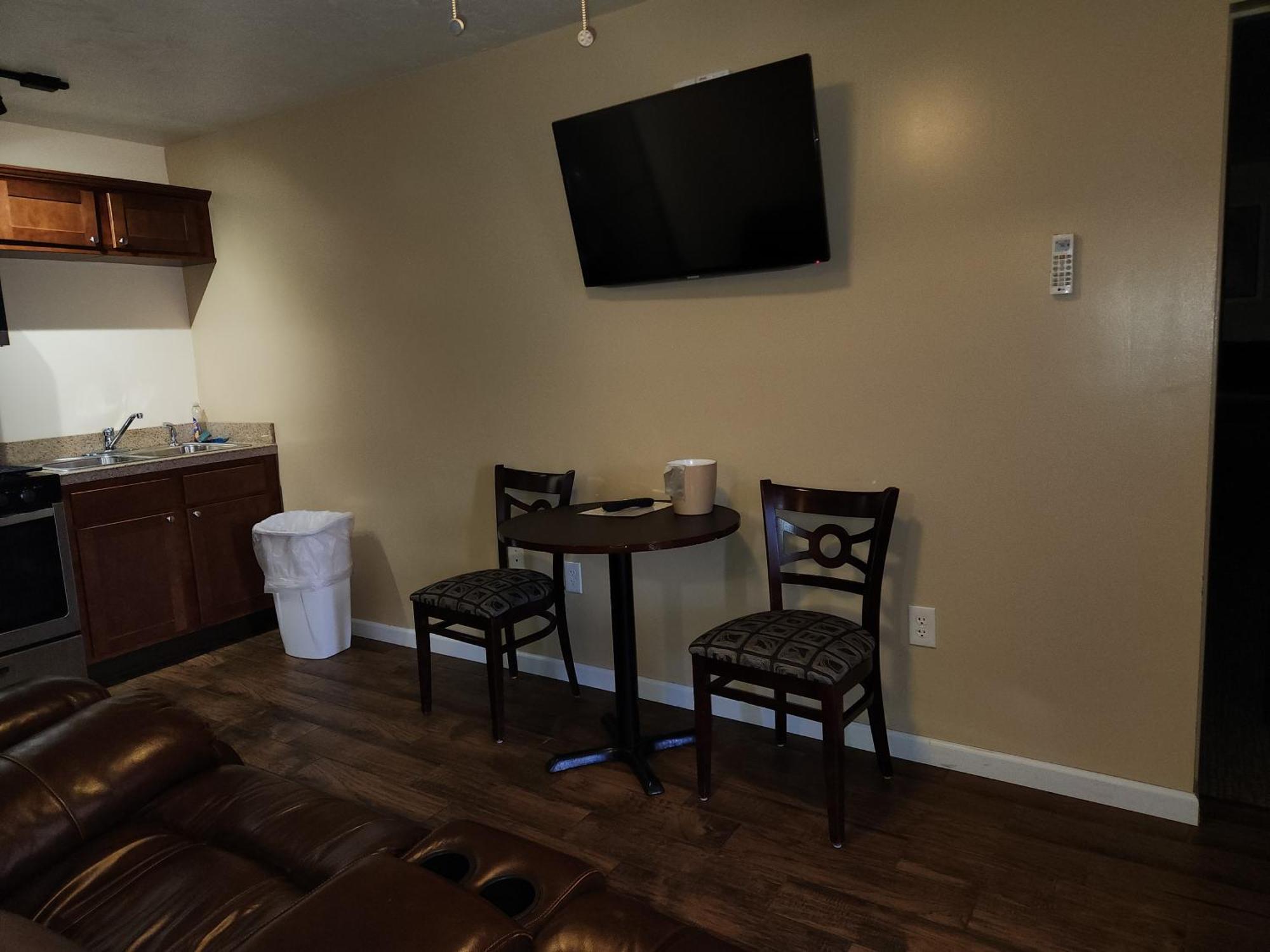 Jefferson Hills Motel Clairton Стая снимка