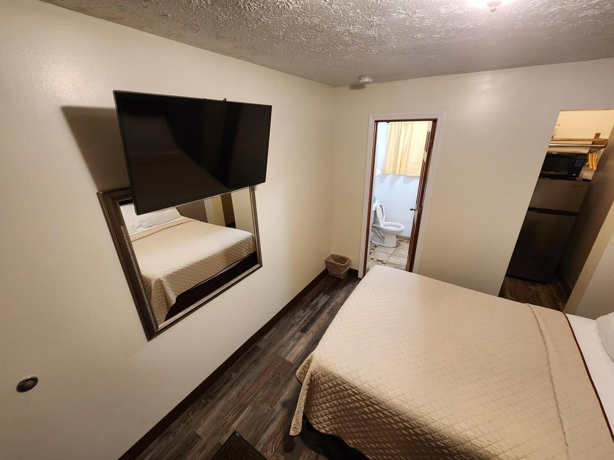 Jefferson Hills Motel Clairton Стая снимка