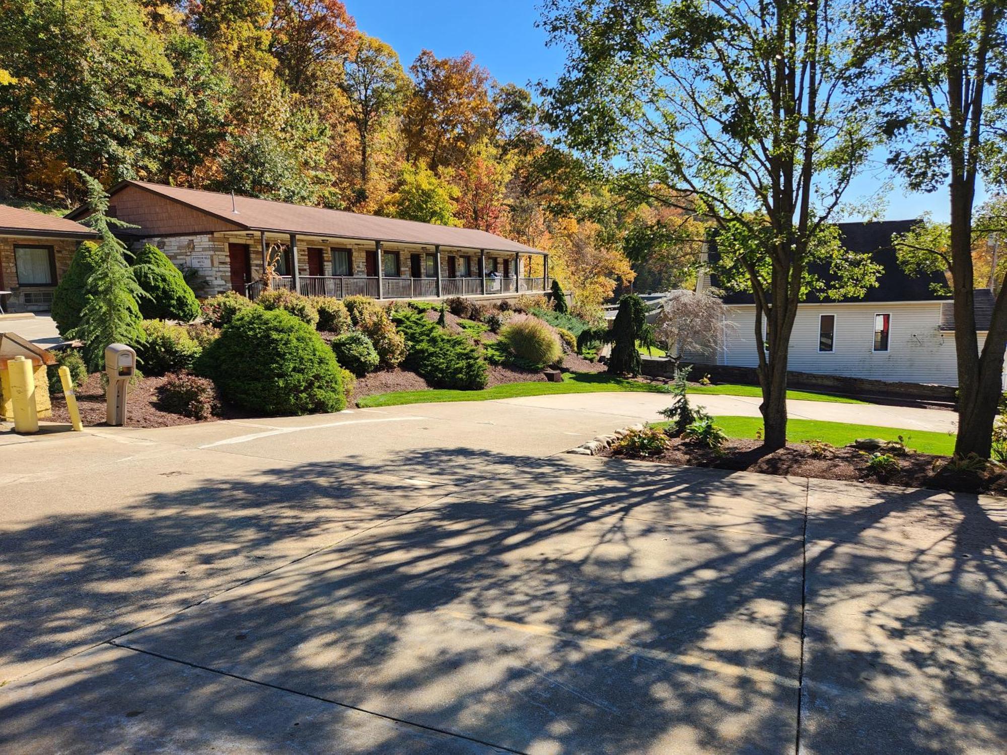 Jefferson Hills Motel Clairton Екстериор снимка